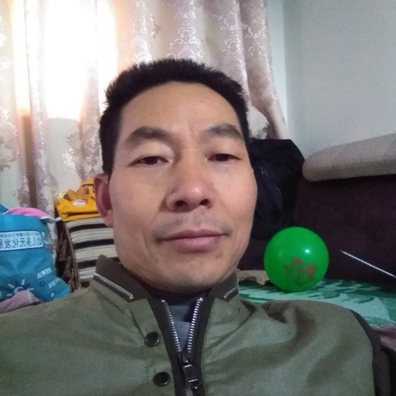 缱绻闻甜美的照片