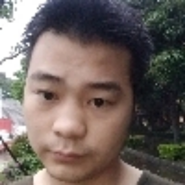 呆萌的男孩的照片