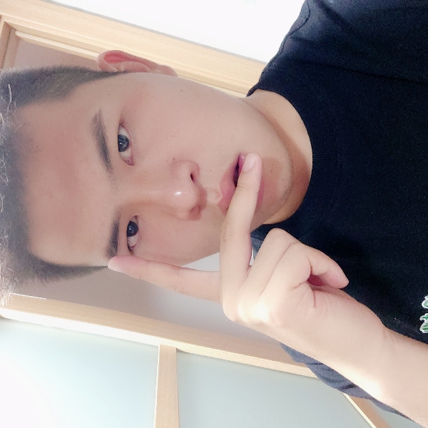 vhjhg的照片