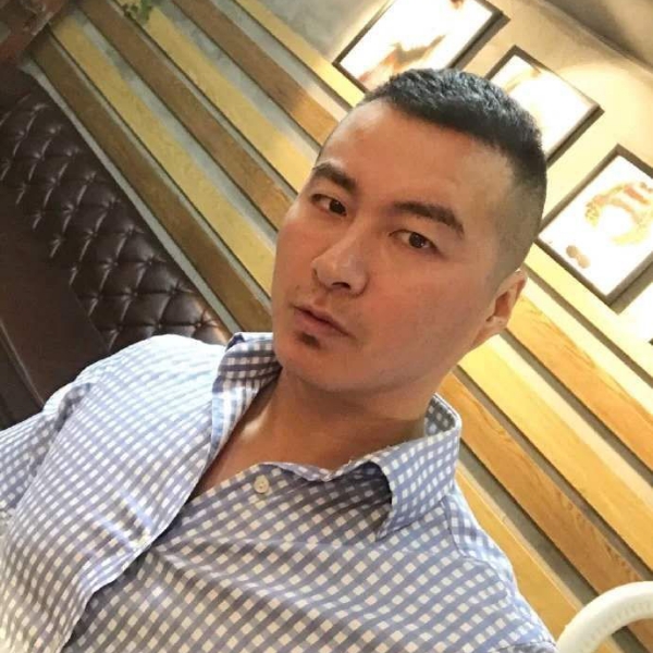 冷月潇洒的照片