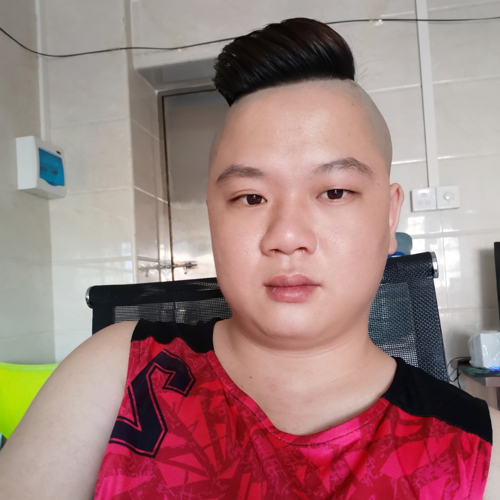 琨的照片