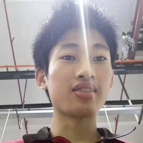孤單凝眸香烟的照片