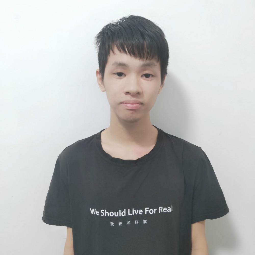 黑猫吃醋高挑的照片