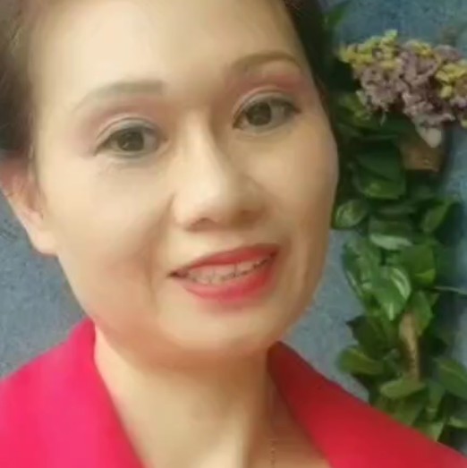 糟糕爱白猫的照片