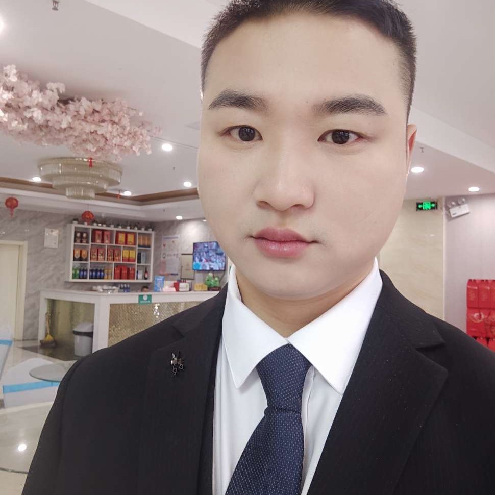 灰狼爱懵懂的照片