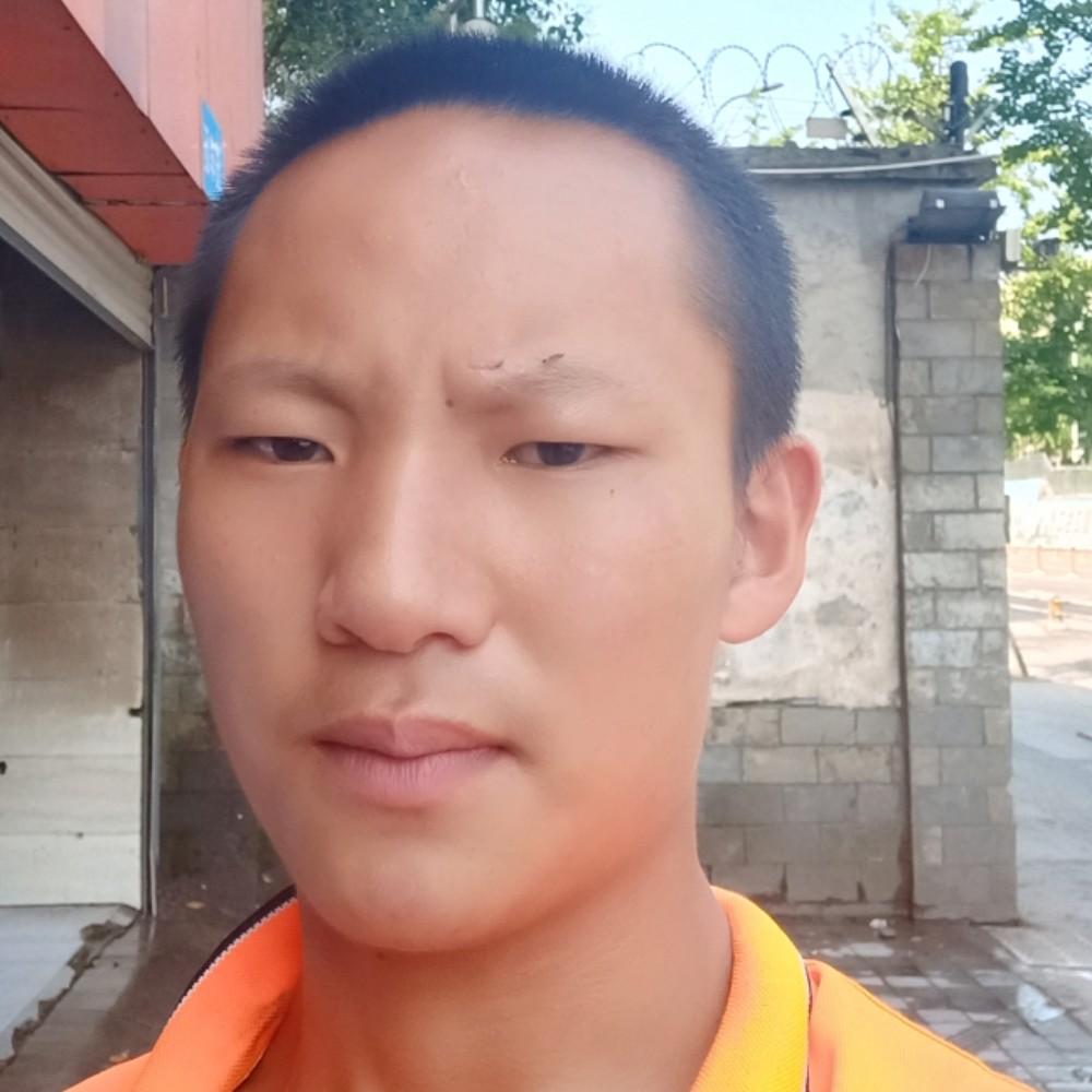 顾红成的照片