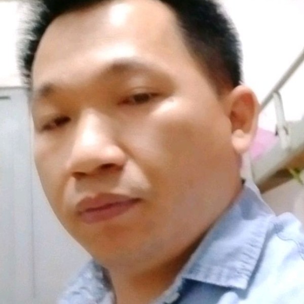 活力深拥尊云的照片