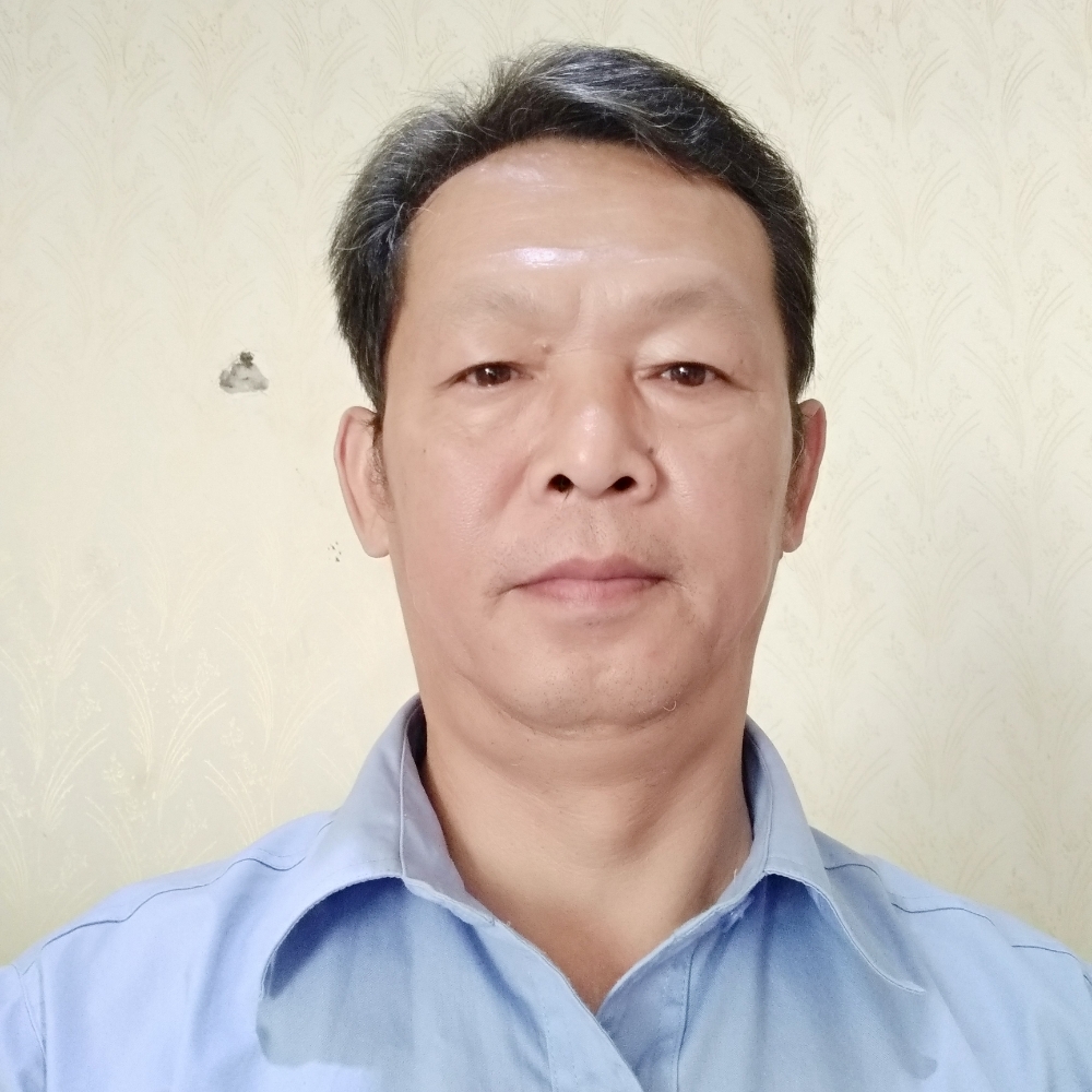 丰富和香烟的照片