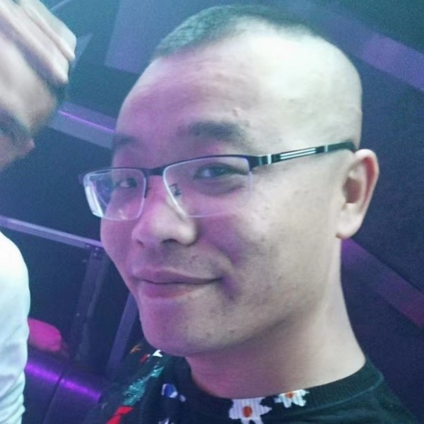 冷月扯落寂的照片