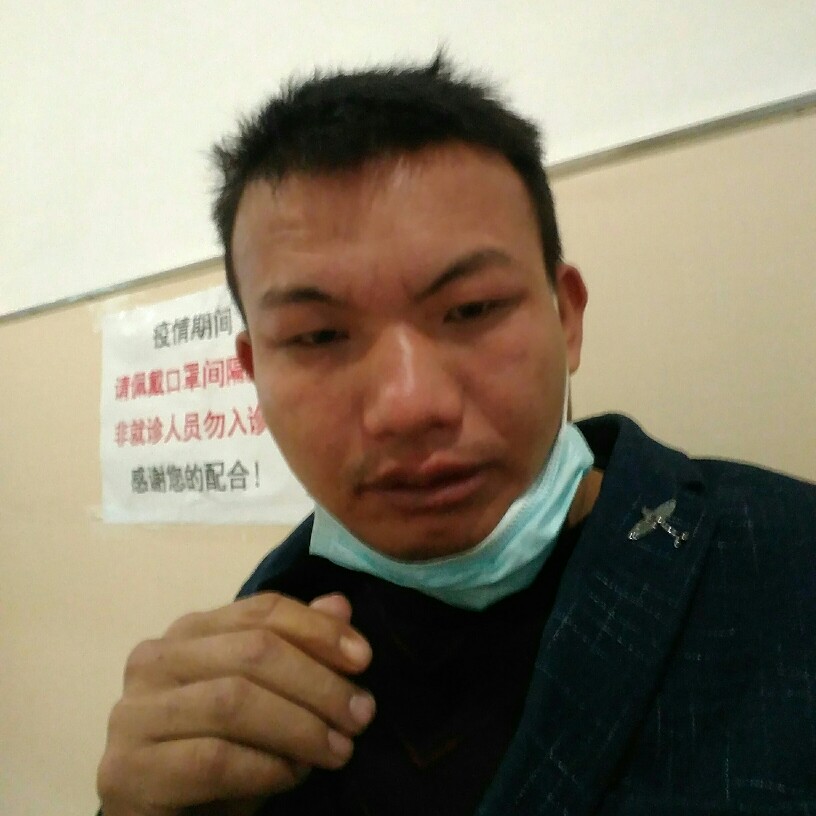 赖晓龙的照片