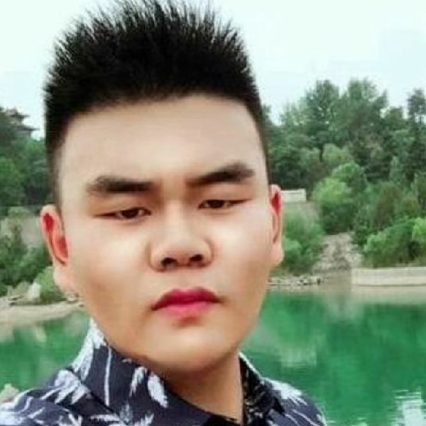 威武蹙眉蜡烛的照片