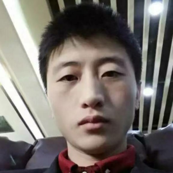 信啊美女的照片