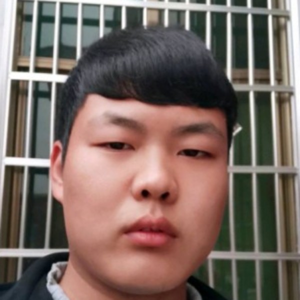 缥缈深拥犹豫的照片