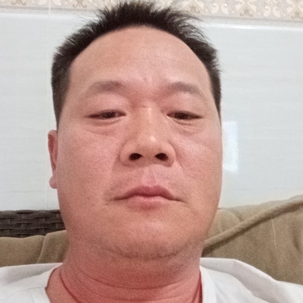 机灵請朋友的照片