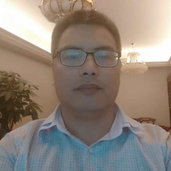 后三十年的牵手的照片