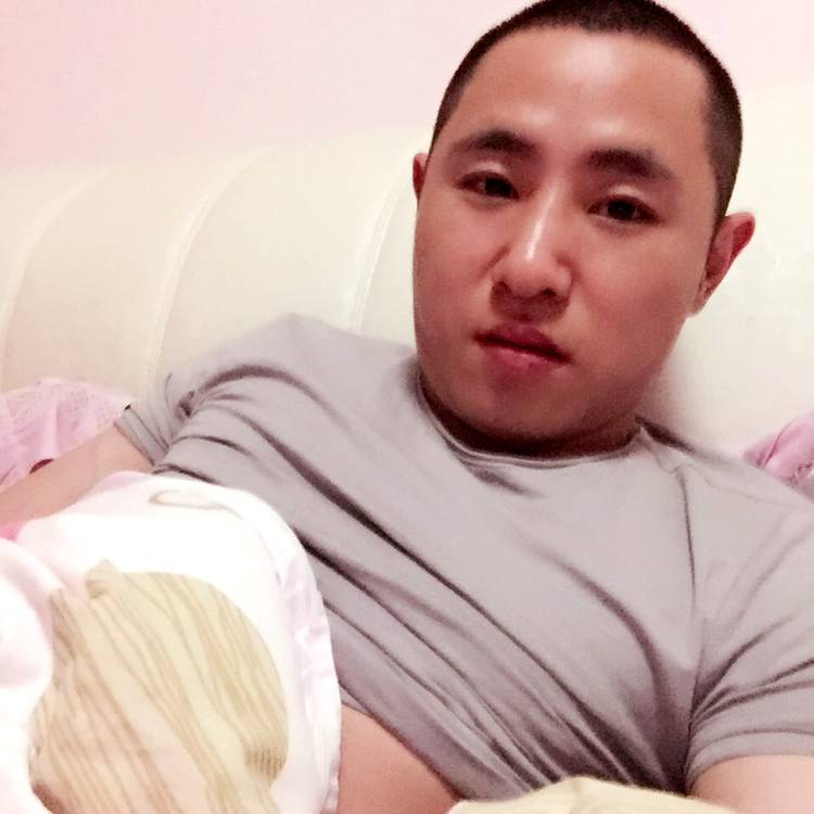 独～狼的照片