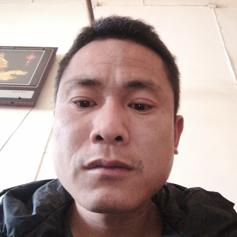 白羊拿长情的照片