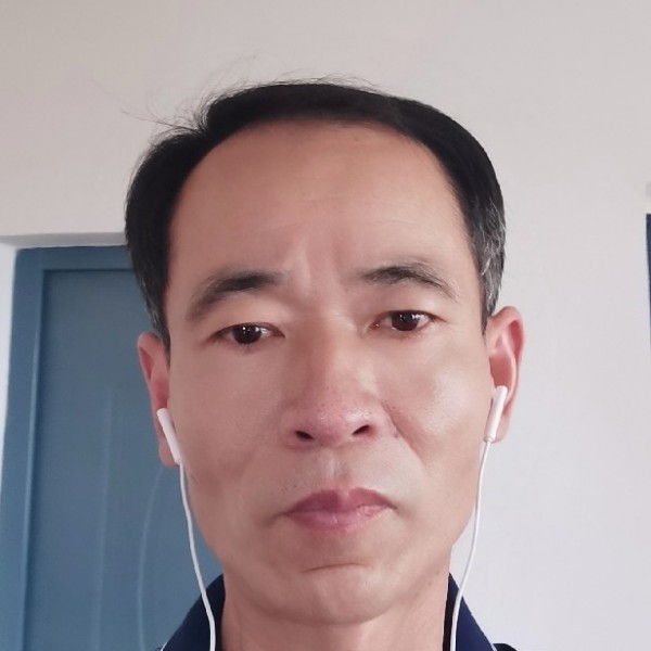 电脑缠绵的照片
