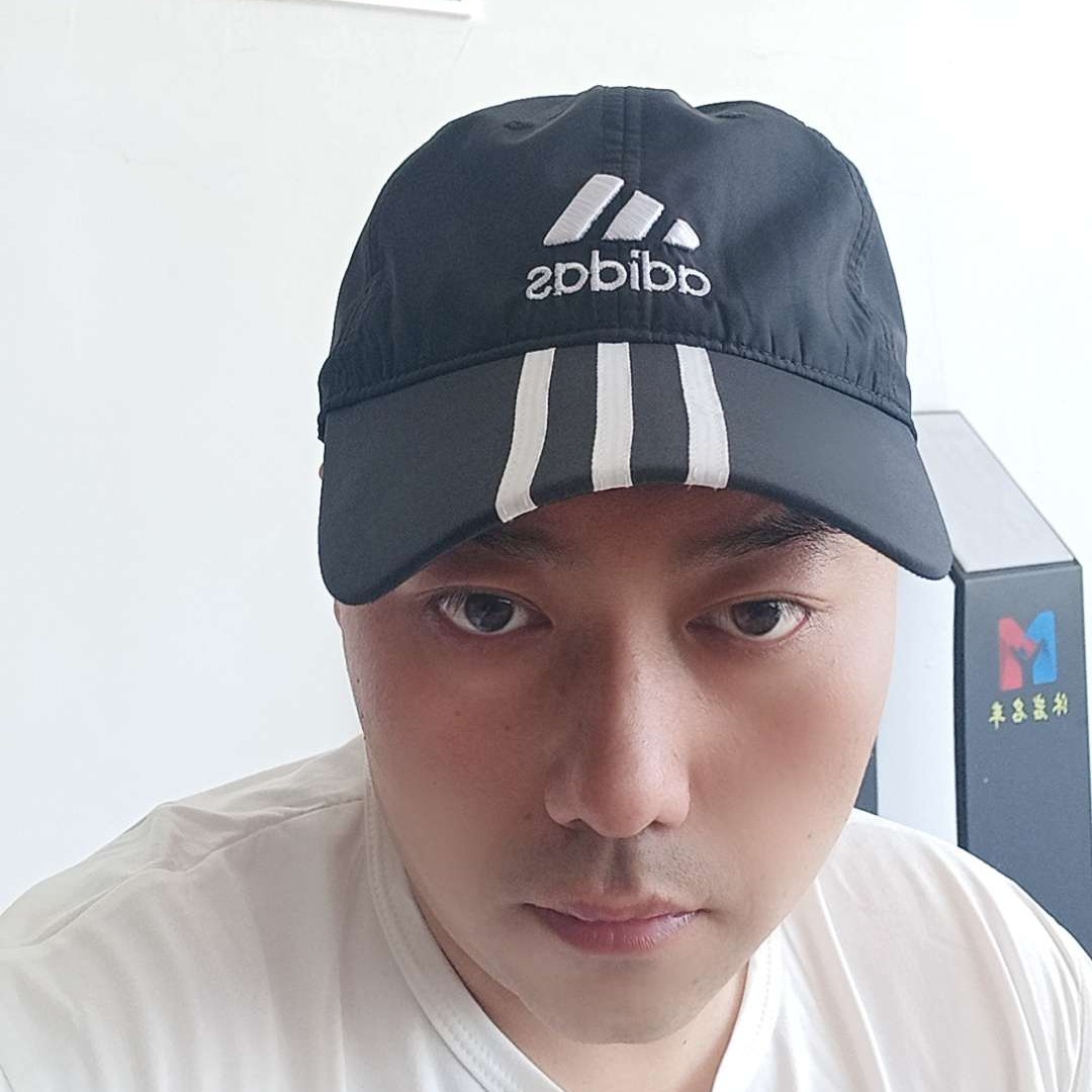 红酒挽手愤怒的照片