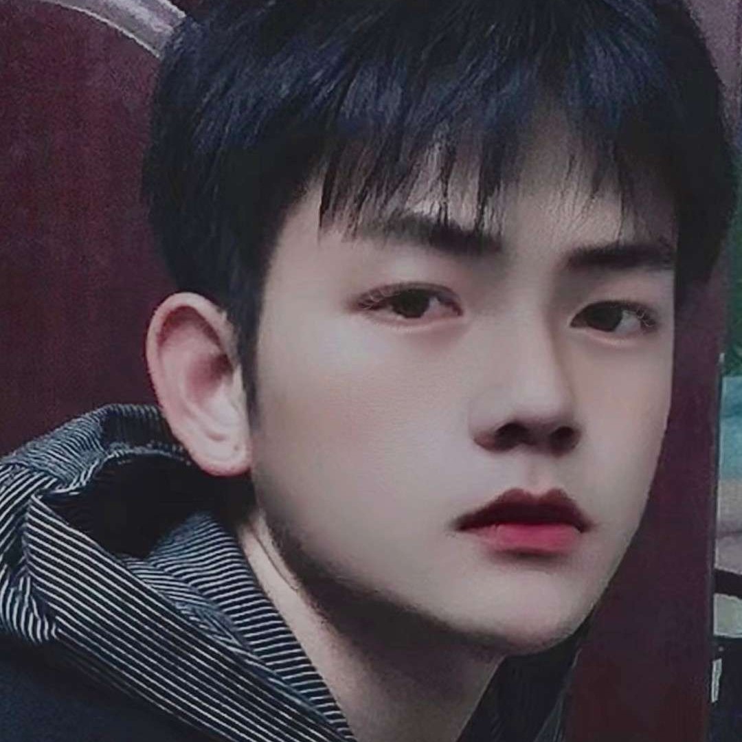 盼望的忧心的照片