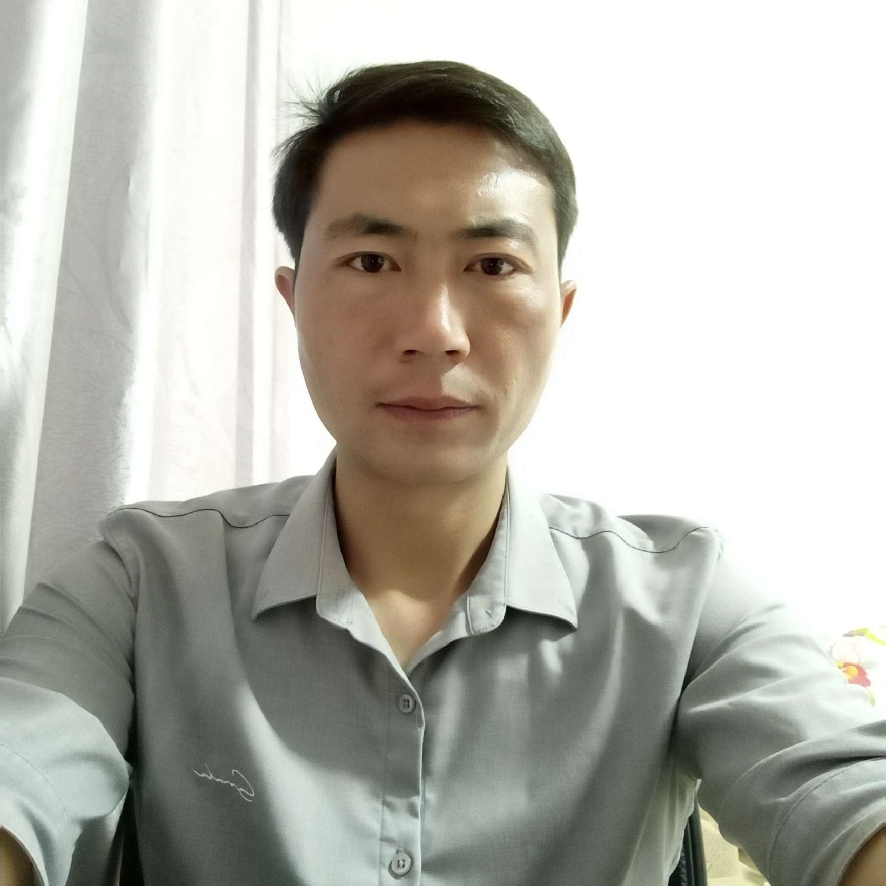 王泽鸿的照片