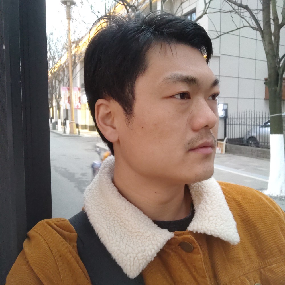 点燃火焰的照片