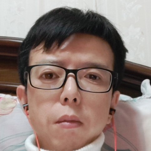 新月琪的照片