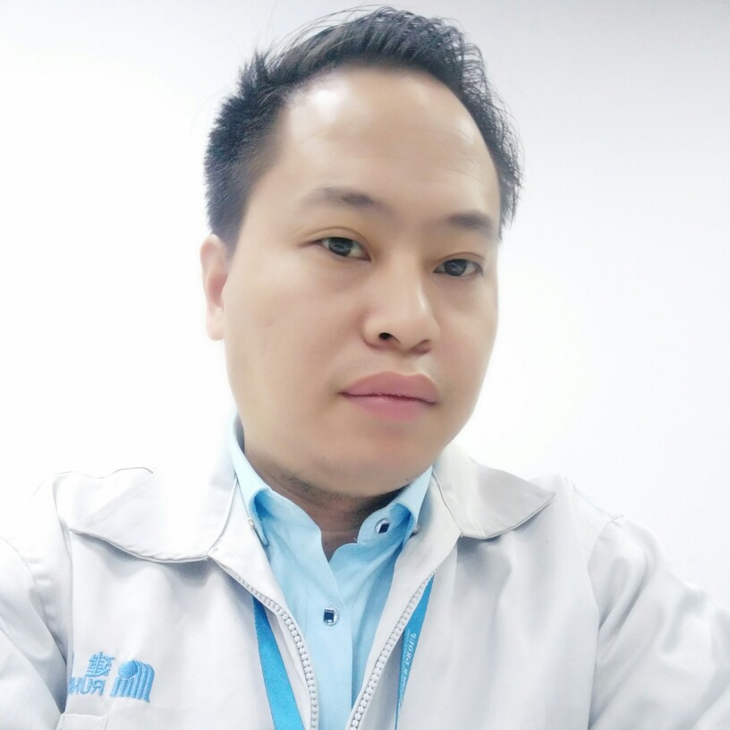 寻找爱我的女孩的照片