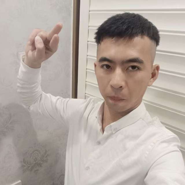无情的眼睛的照片