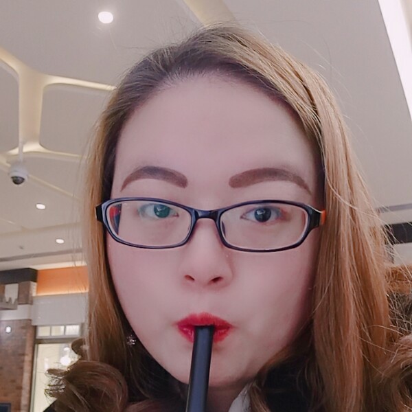 甜美胖妞的照片