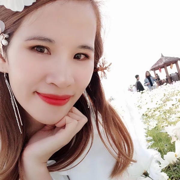 丽妃姑娘的照片