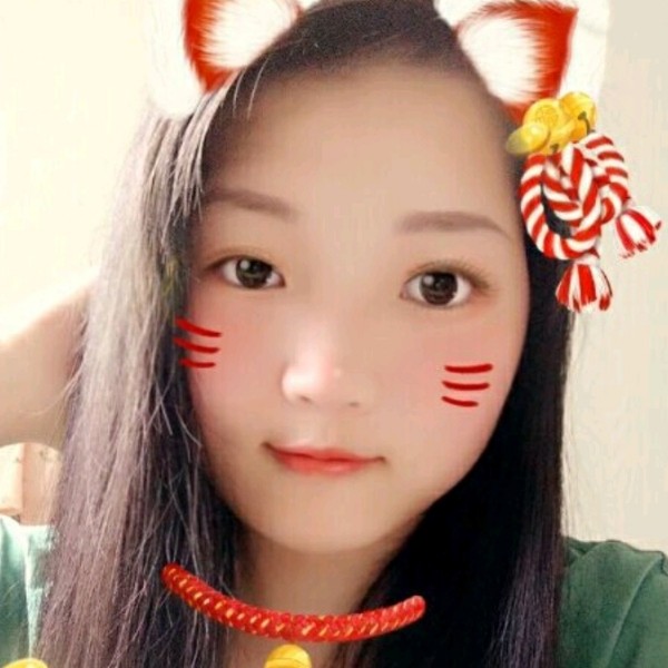 百褶裙蹙眉悦耳的照片