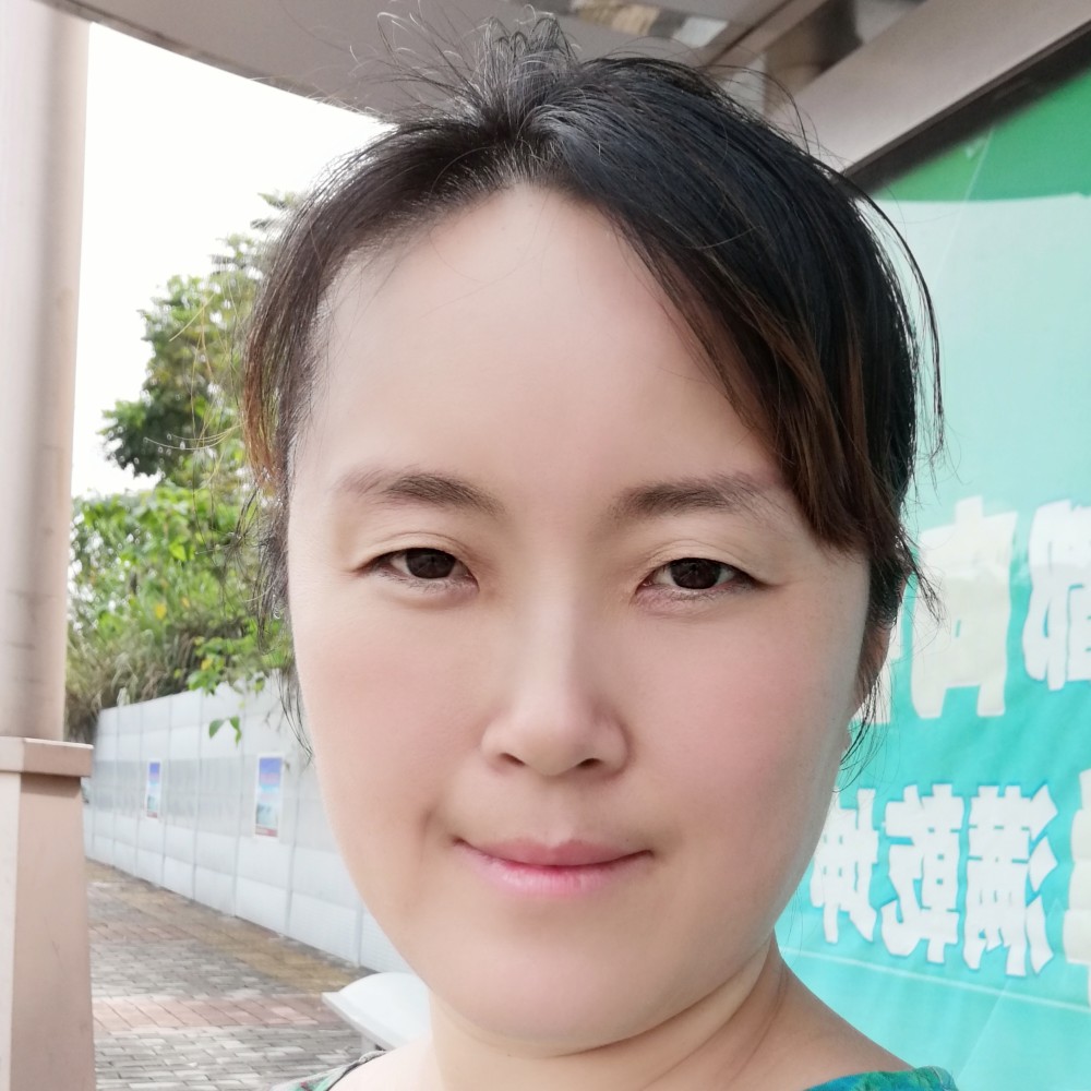 婴欢乐的照片