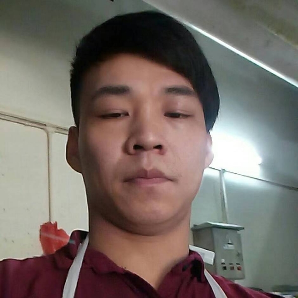 赖荣发的照片