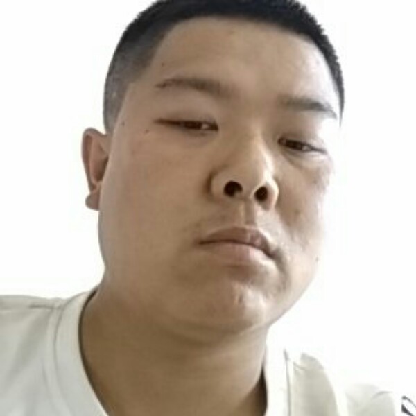 田威的照片
