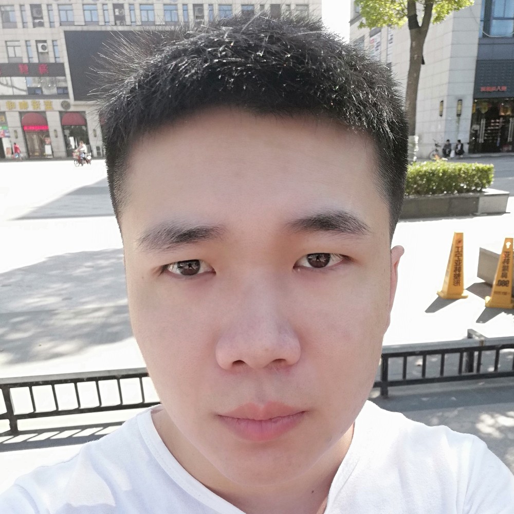 常听影子提起你的照片