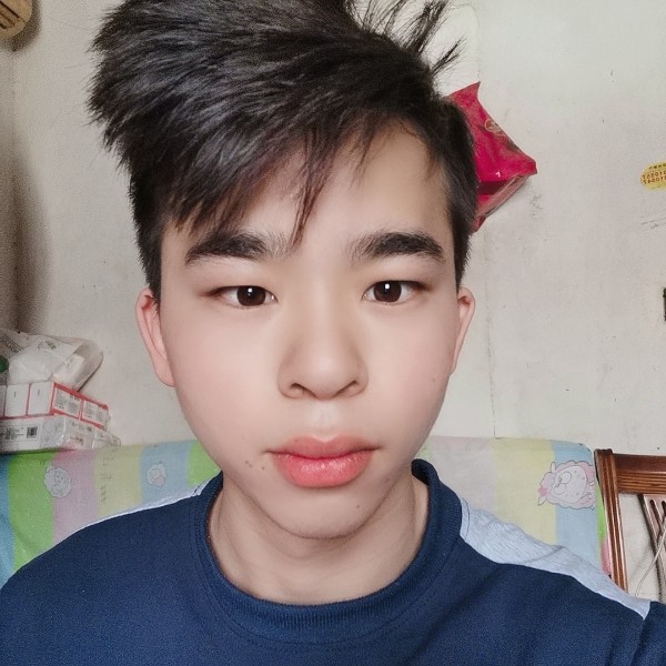 时尚爱恋绿草的照片