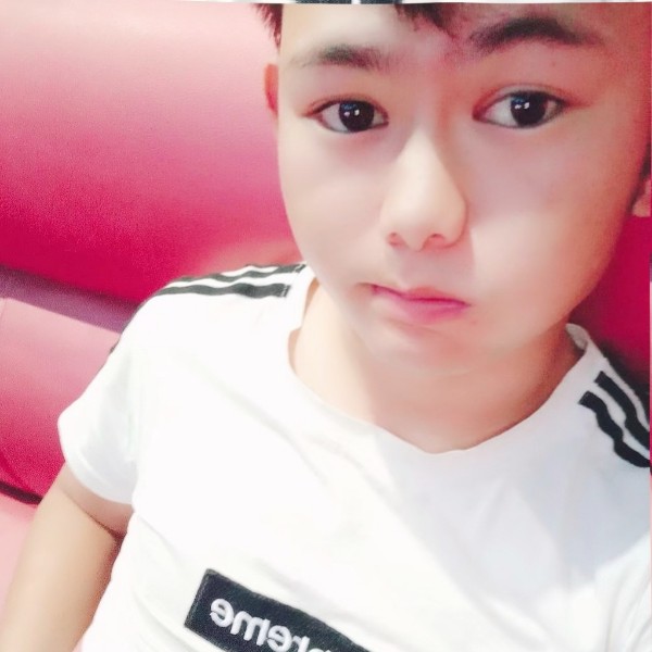 平淡帽子的照片