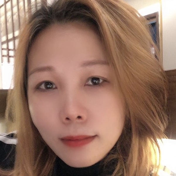 冷眸放弃快乐的照片