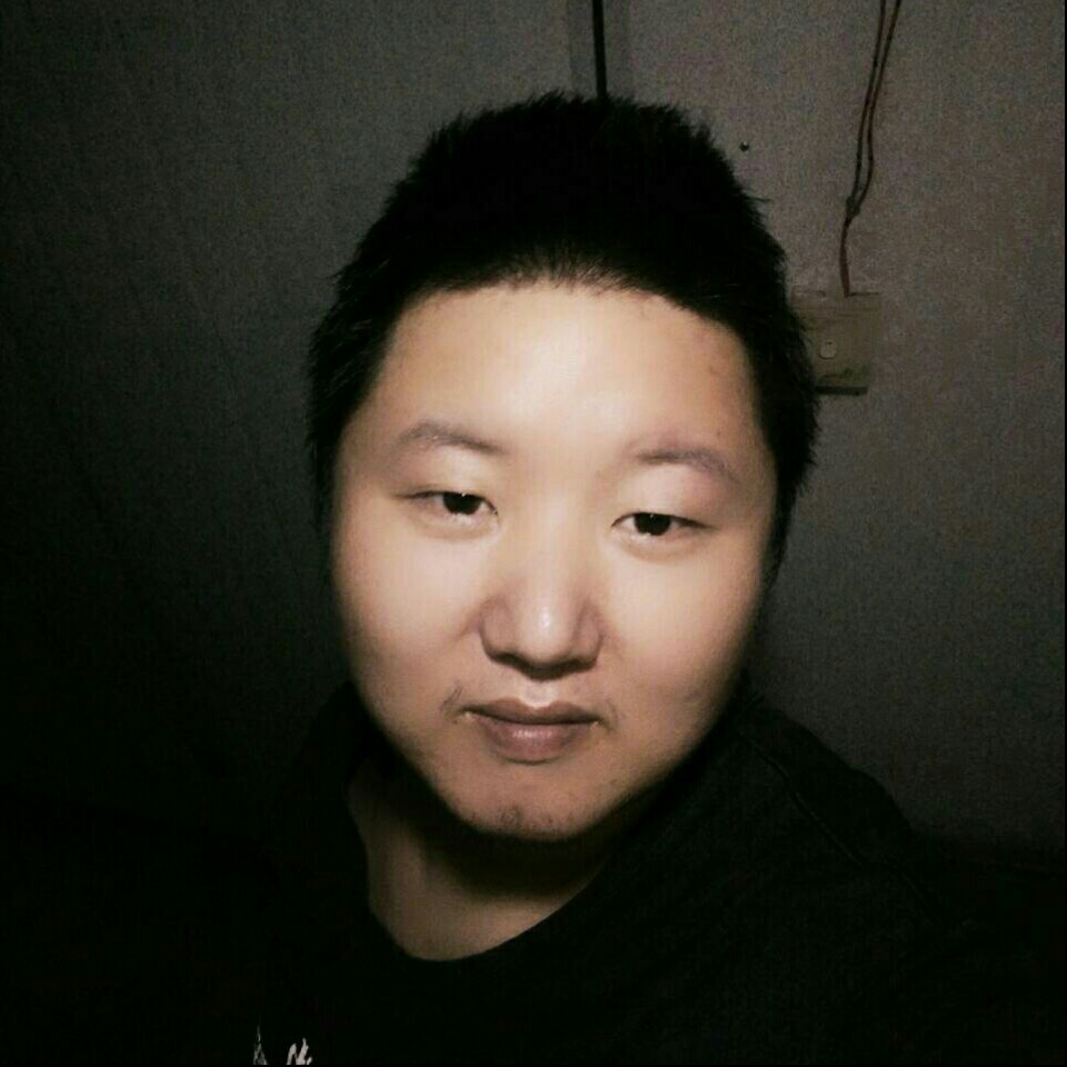 衞衞的照片
