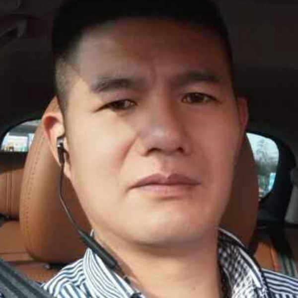 成熟的男孩的照片