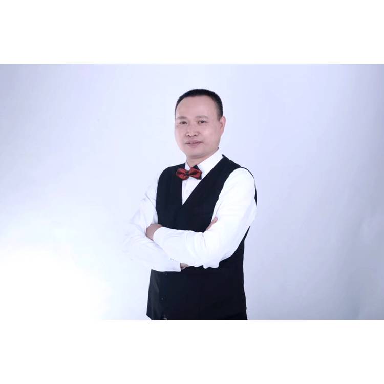 尘宵踢诚心的照片