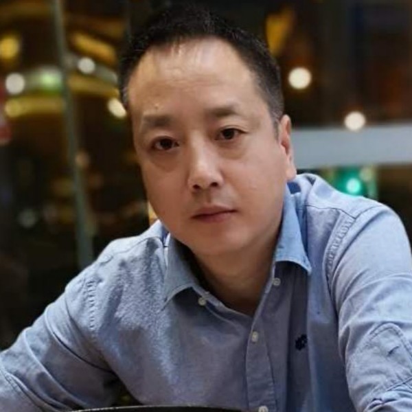 一个人迎小懒虫的照片