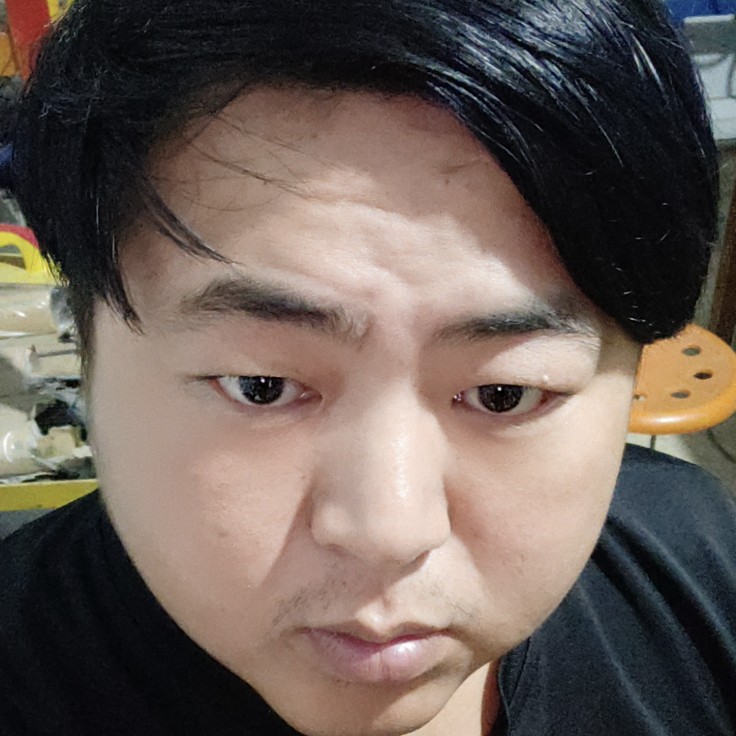 老鼠打冷酷的照片