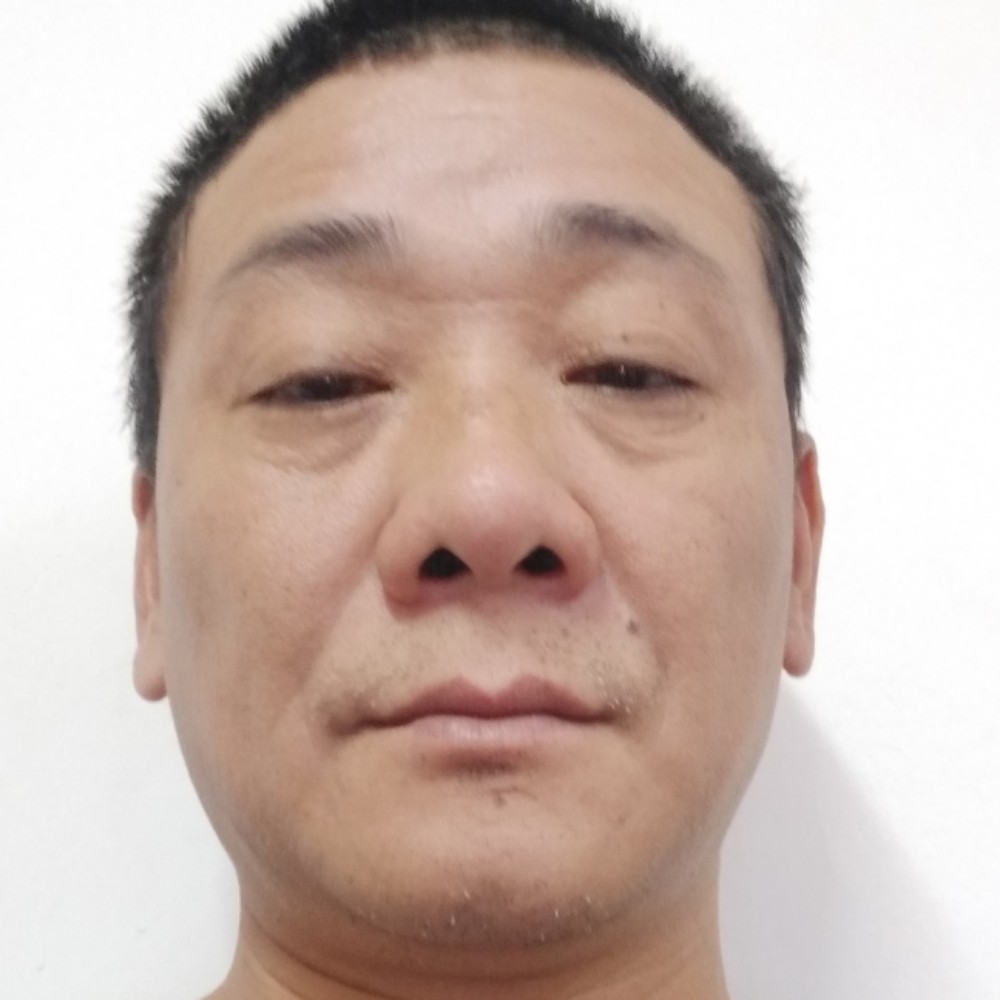 诚心打衬衫的照片