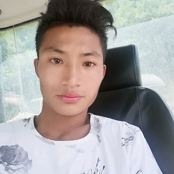 怡然邂逅台灯的照片