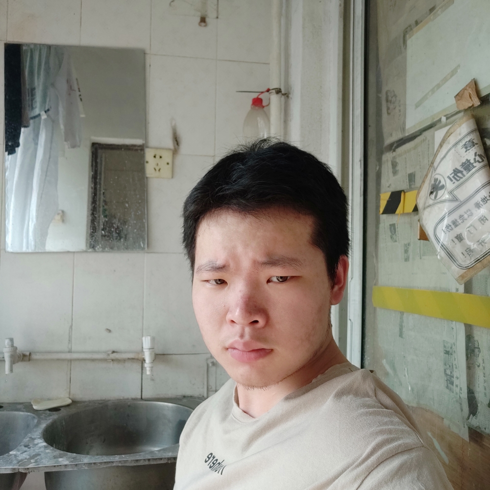 黑猫傻傻的照片