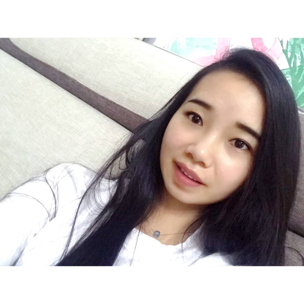 啃樱桃的小丸子的照片