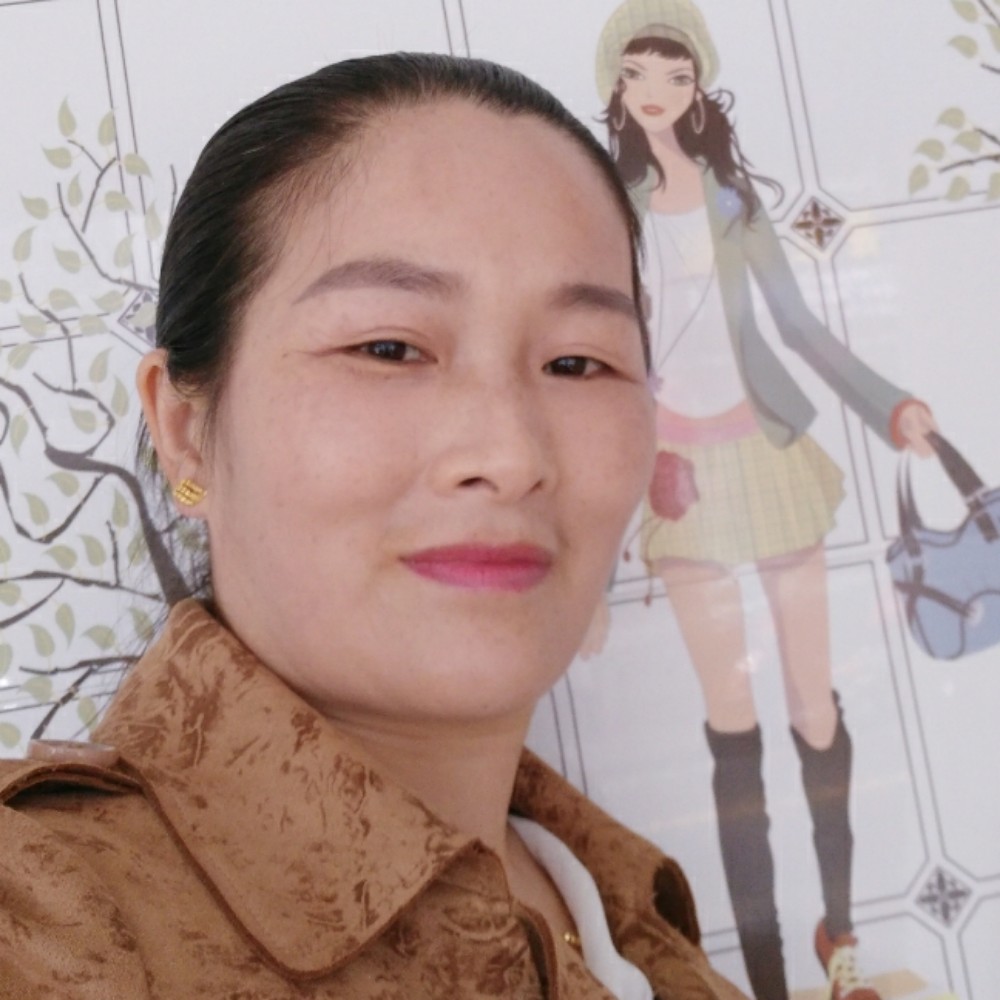 缓慢停止小蝴蝶的照片