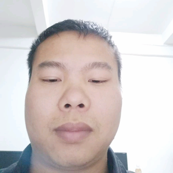 叶帮辉冷月残凌的照片